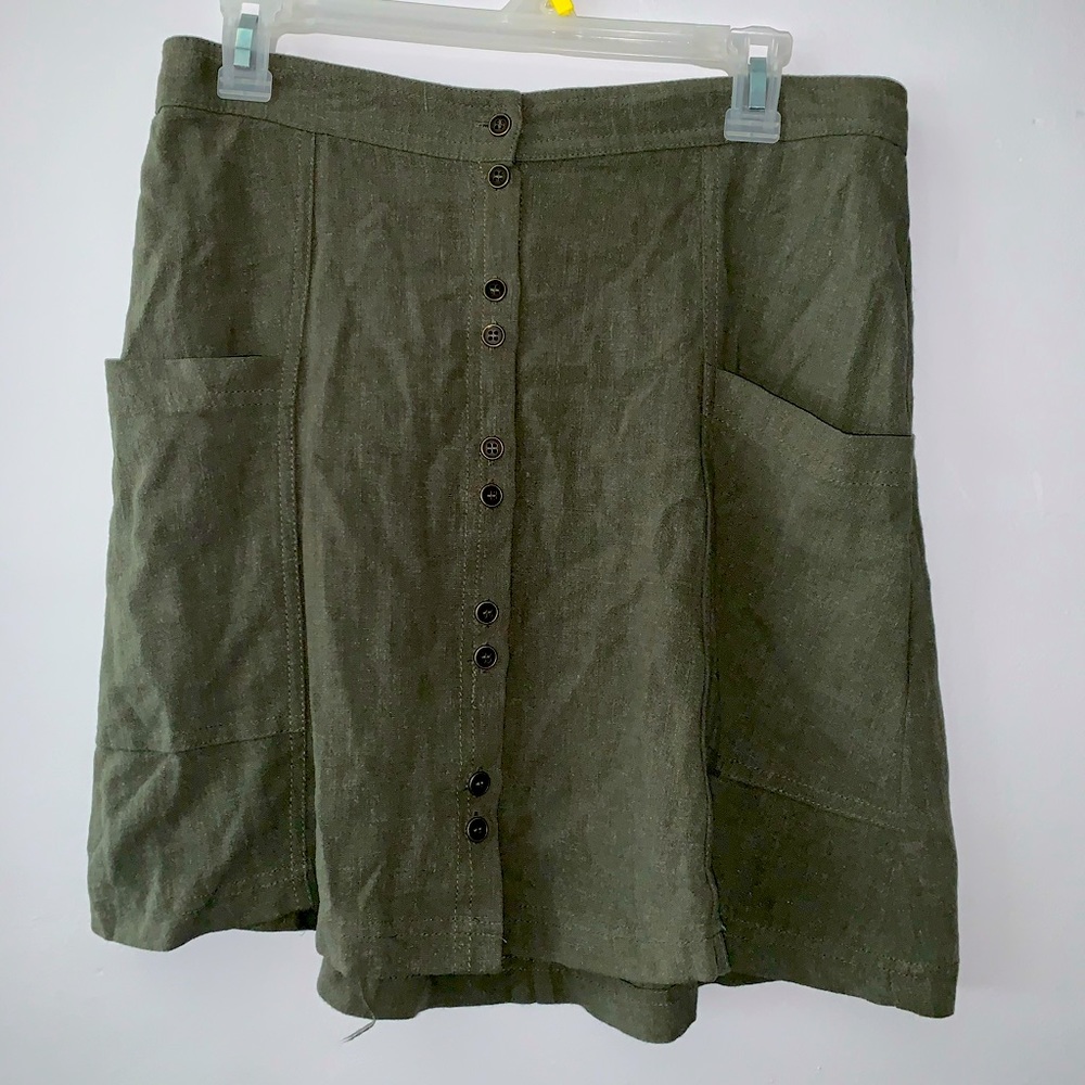 MIDI green skirt
